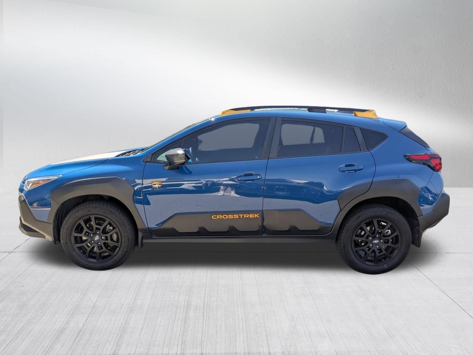 Used 2024 Geyser Blue Pearl Subaru Wilderness image 2