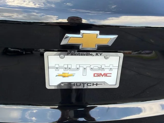 Used 2025 Mosaic Black Metallic Chevrolet LT image 17