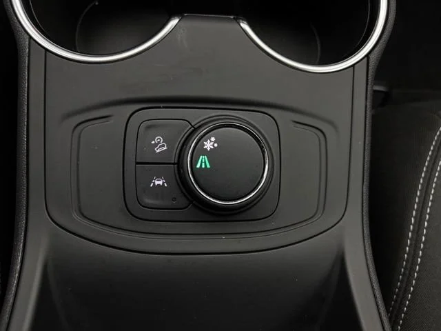 Used 2024 Downpour Metallic GMC SLE image 25