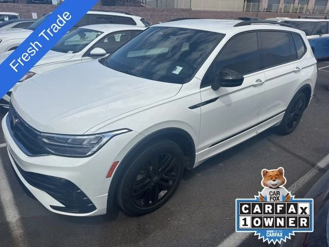 2022 Volkswagen Tiguan 2.0T SE R-Line Black's photo