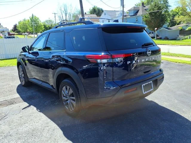 2023 Nissan Pathfinder SV - Photo 7