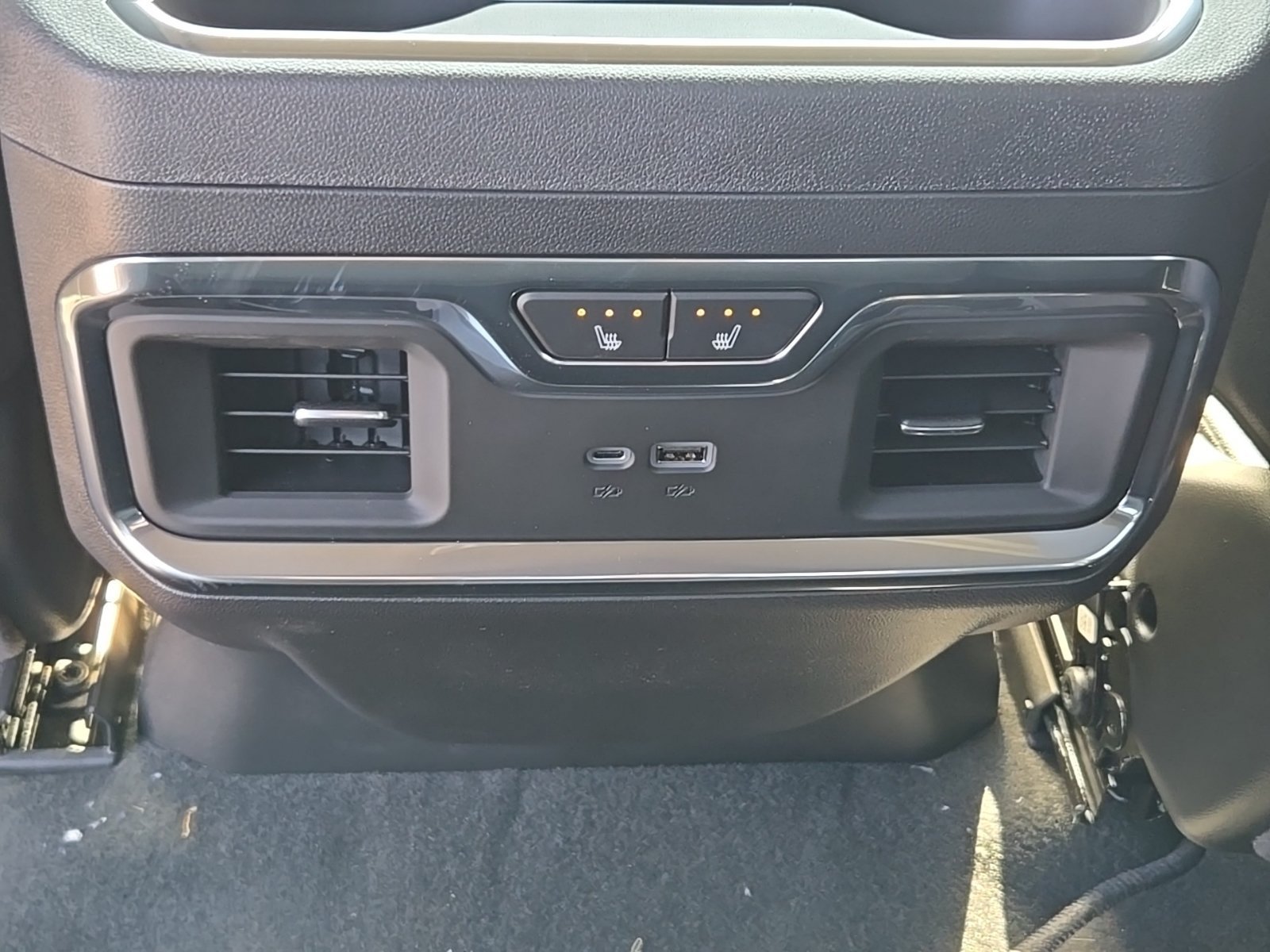 2026 GMC Sierra 1500 SLT - Photo 29