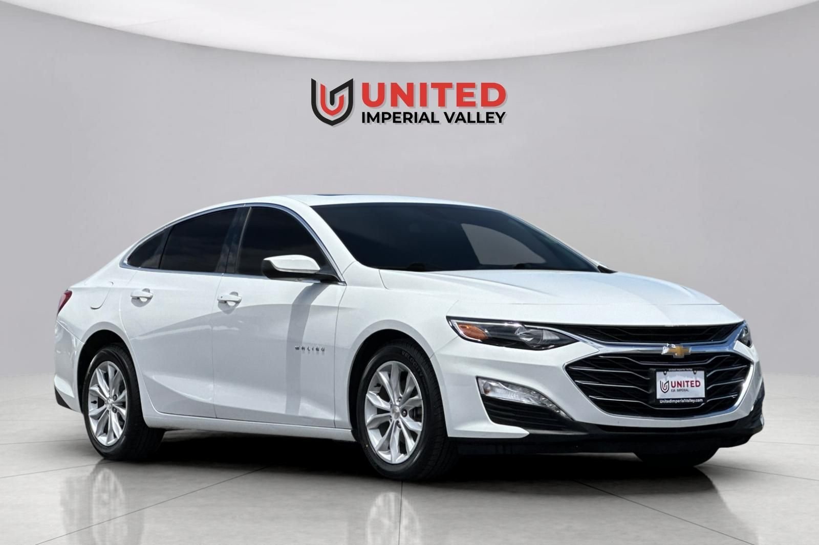 Used 2022 Chevrolet Malibu 1LT with VIN 1G1ZD5ST5NF151977 for sale in Imperial, CA