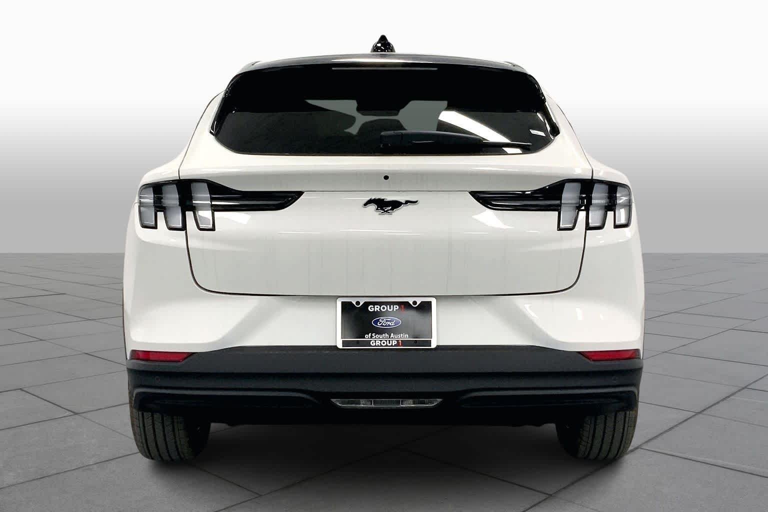 New 2026 Star White Metallic Tri-coat Ford Select image 4