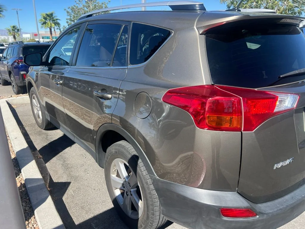 Used 2014 Brown Toyota XLE image 33