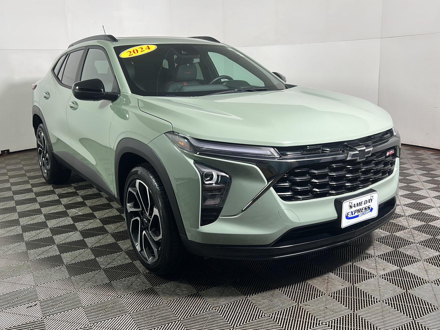 Used 2024 Cacti Green Chevrolet 2RS image 4