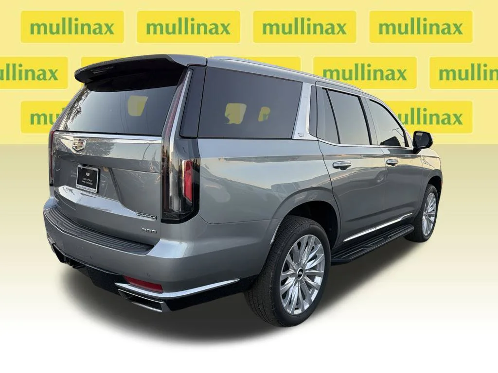 Used 2023 ARGENT SILVER METALLIC Cadillac 4WD Luxury image 11