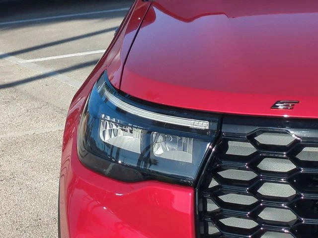 New 2026 Rapid Red Metallic Tinted Clearcoat Ford ST-Line image 10