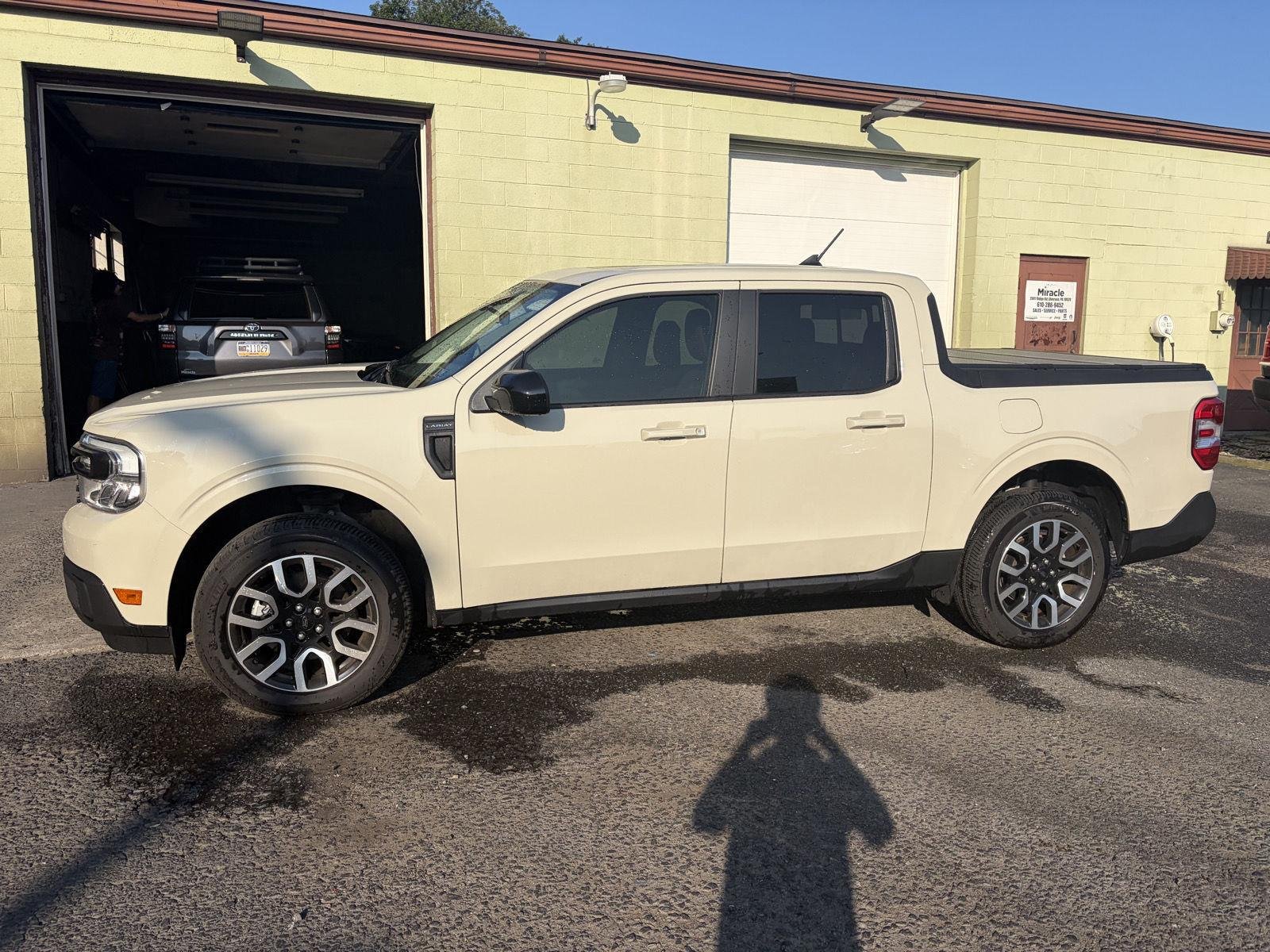 Used 2024 Terrain Ford LARIAT image 4