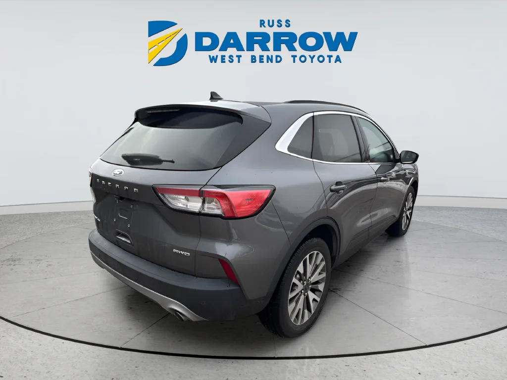 Used 2022  Ford Titanium image 5