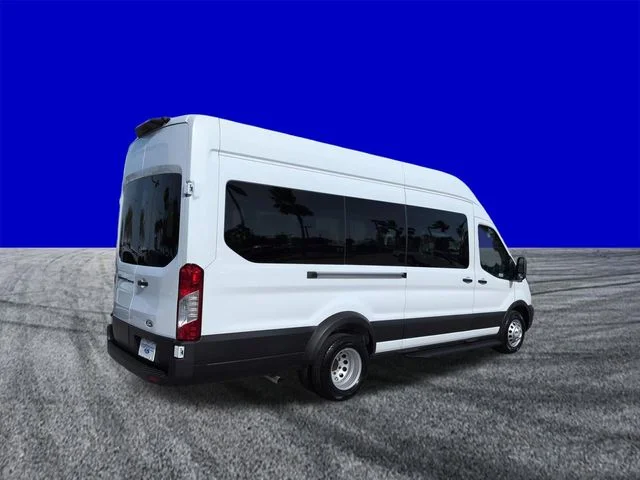 New 2026 Oxford White Ford Passenger Van XL image 4