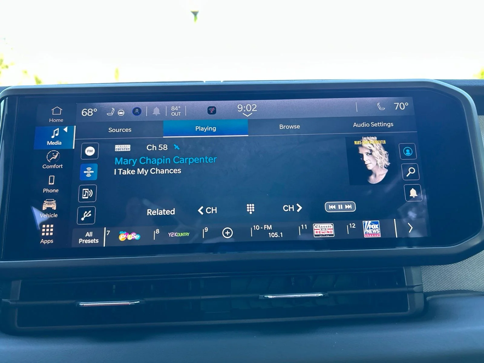 Used 2025 Blue Pearl Jeep Sahara image 29