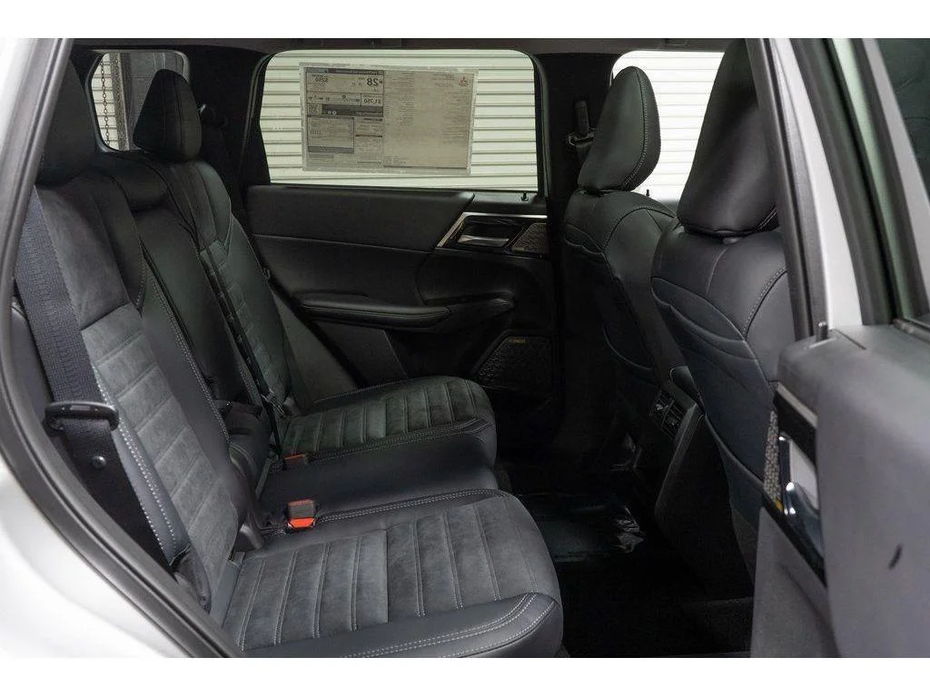 2026 Mitsubishi Outlander SE - Photo 24