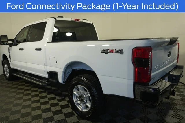 New 2026 Oxford White Ford F-250® XLT image 5