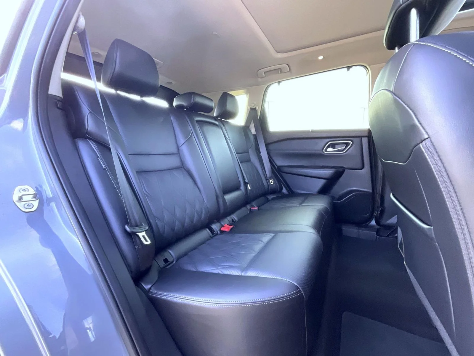 Used 2023 Gray Nissan Platinum image 19
