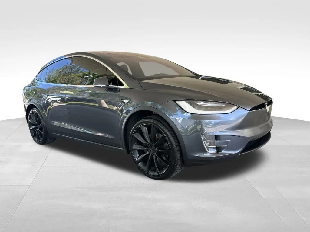 Used 2018 Tesla Model X 75D with VIN 5YJXCDE20JF088977 for sale in Davie, FL