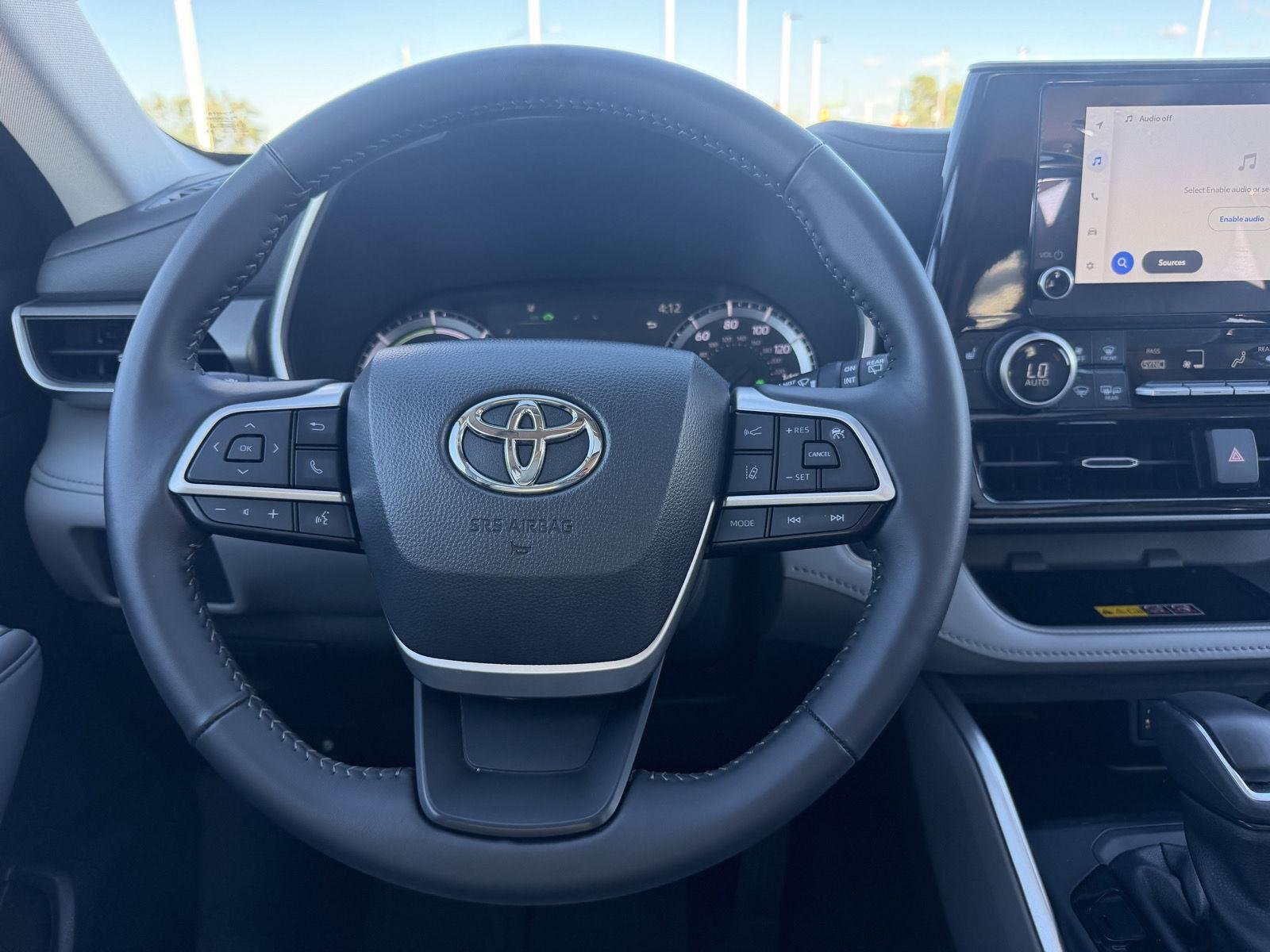 Certified Used 2026 Wind Chill Pearl Toyota XLE image 32