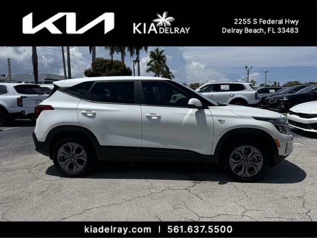 Certified Used 2025 White Kia LX image 2