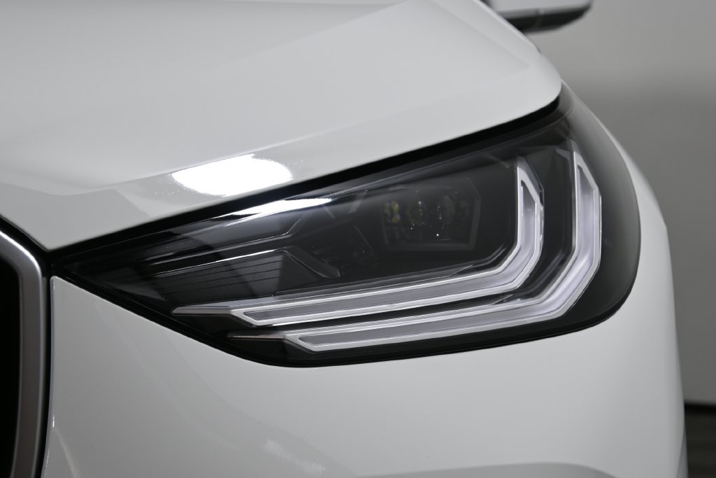 Used 2026 White BMW 30 xDrive image 11