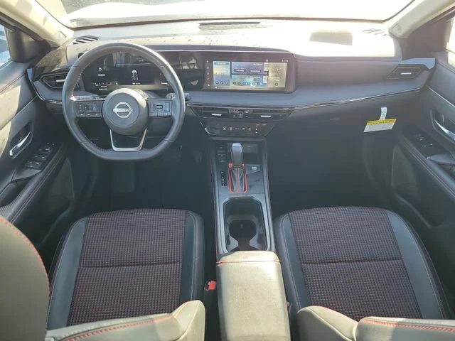 Certified Used 2025 White Nissan SR image 10