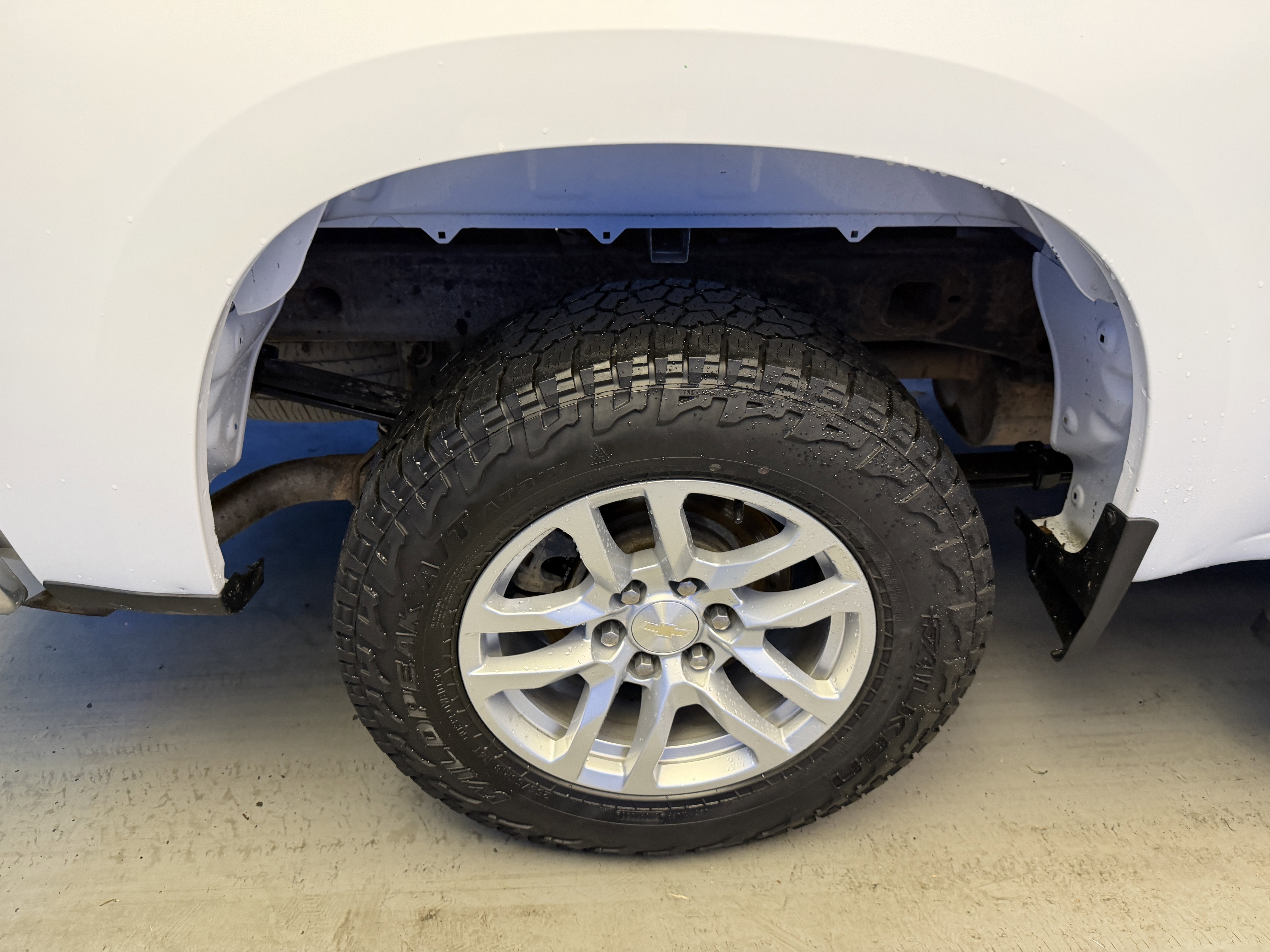 Used 2021 Summit White Chevrolet LT image 8