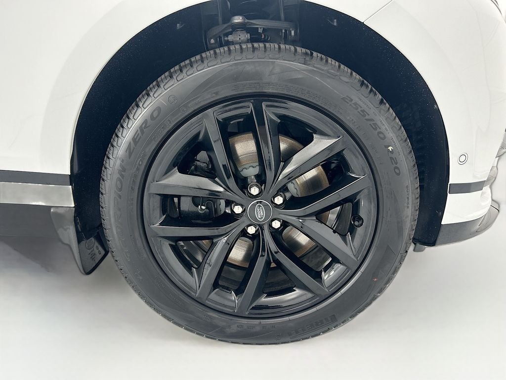 New 2026 Fuji White LAND ROVER Dynamic SE image 31