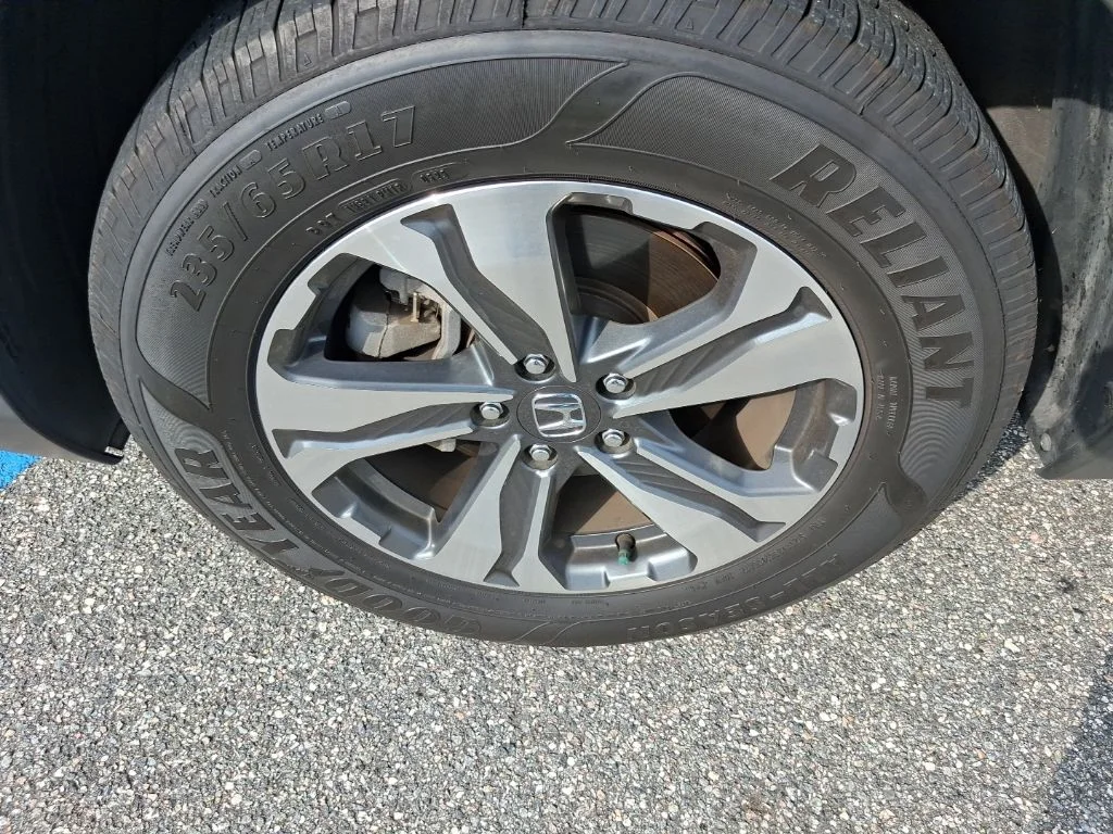 Used 2019 White Honda LX image 14