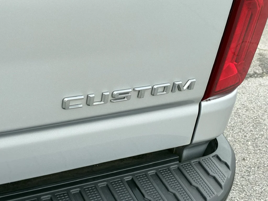 Used 2021 SILVER ICE METALLIC Chevrolet Custom image 35