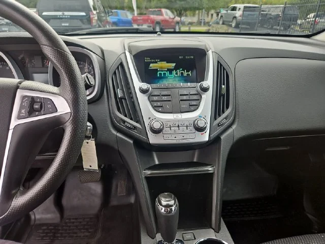 Used 2016 SILVER ICE METALLIC Chevrolet LT image 17