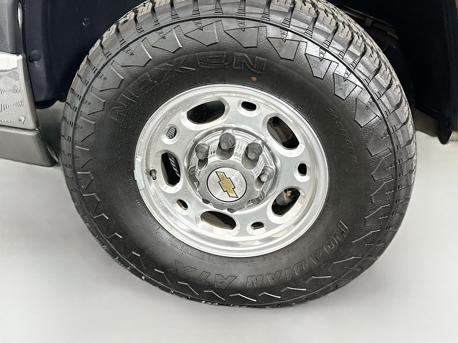 Used 2004 Sandstone Metallic Chevrolet Base image 30