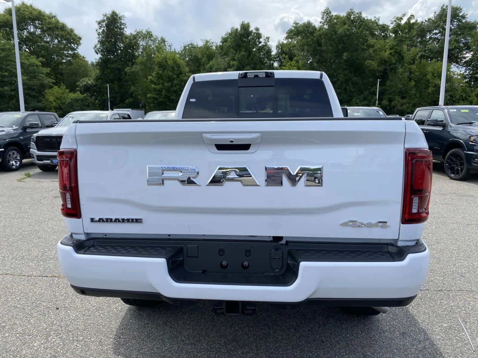 New 2026 Bright White Clear-Coat Exterior Paint RAM Laramie image 4