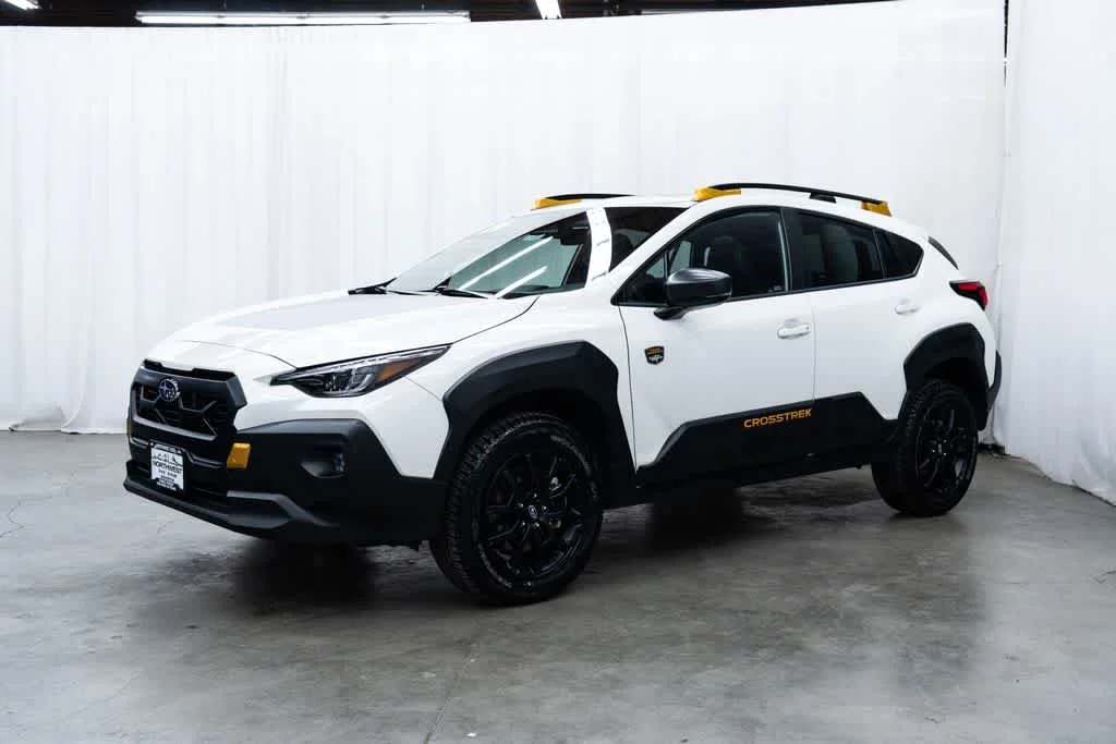 Used 2024 Crystal White Pearl Subaru Wilderness image 3