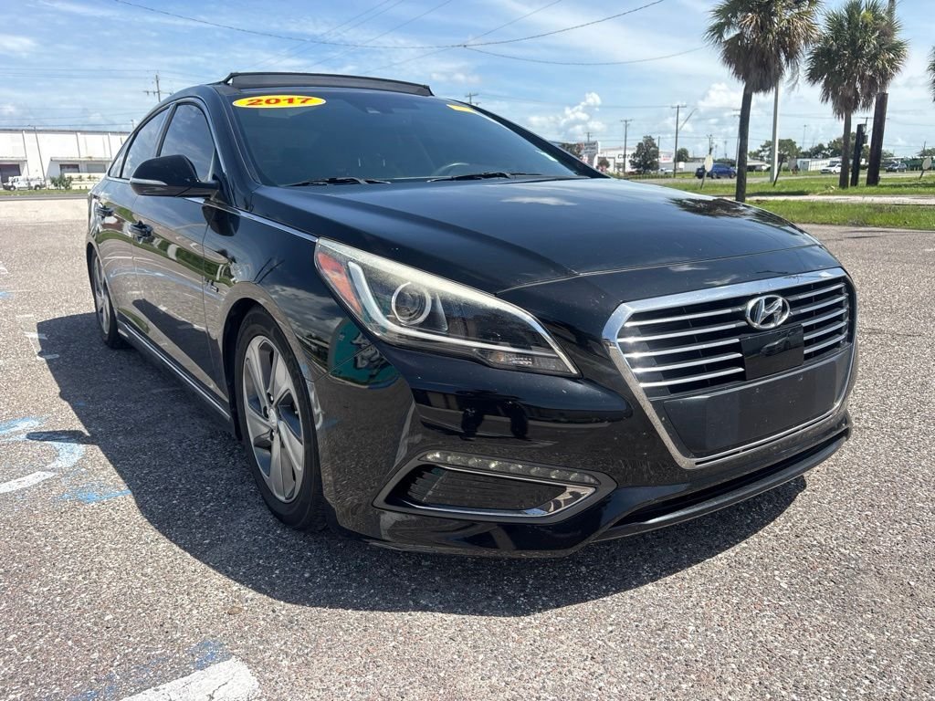 Used 2017 Black Hyundai Limited image 1