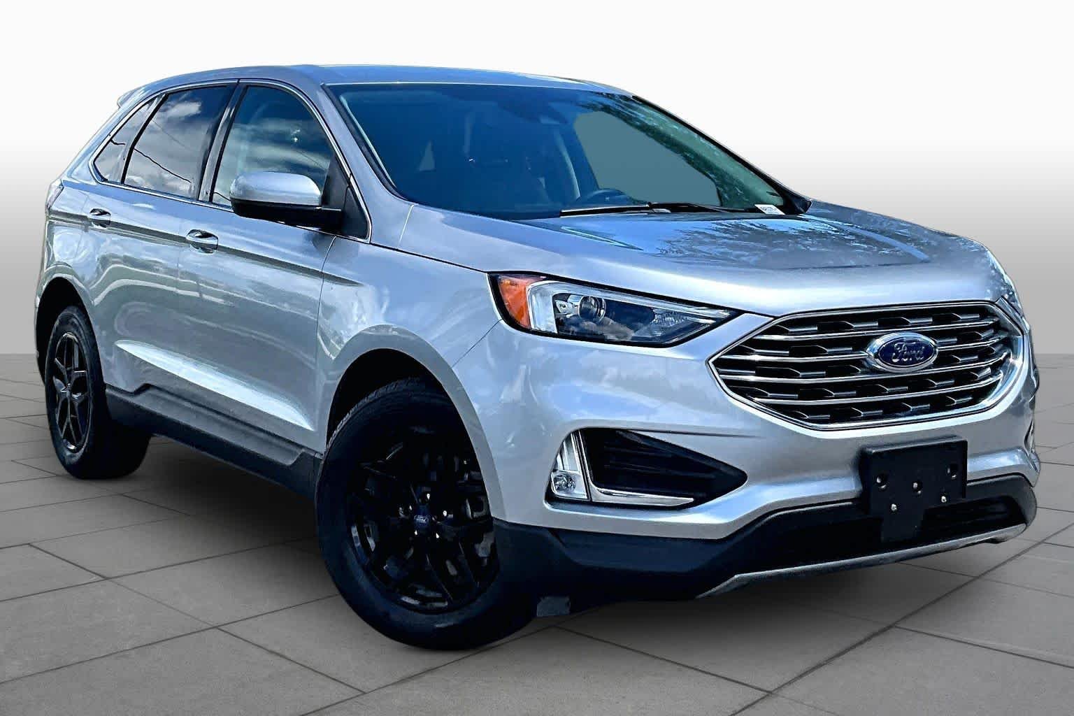 Used 2022 Iconic Silver Metallic Ford SEL image 3