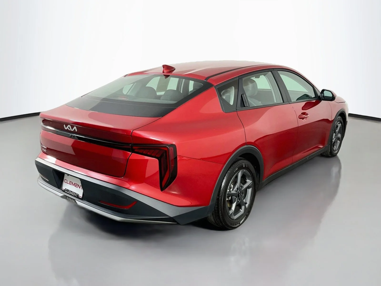 Used 2025 Red Kia LXS image 6