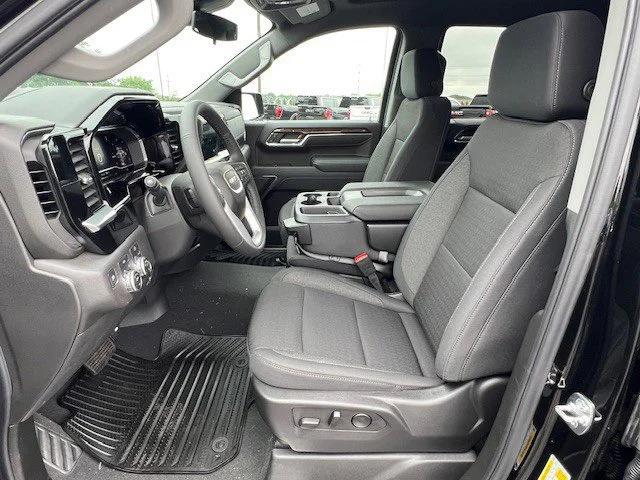 New 2026 Onyx Black GMC Elevation image 25