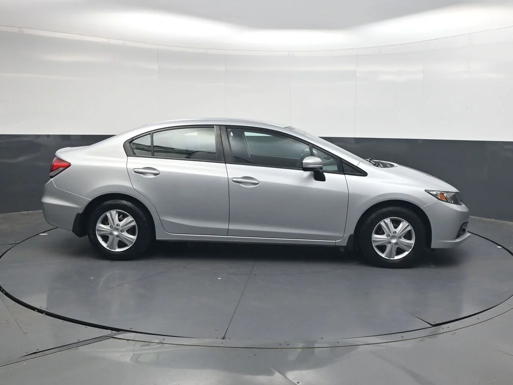 Used 2015 Silver Honda LX image 3