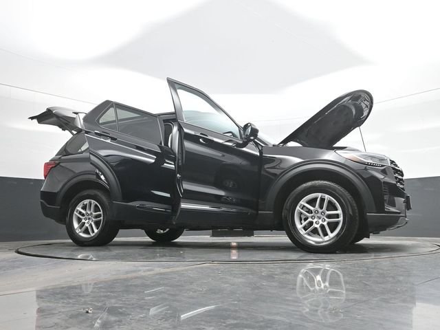 Used 2025 Black Ford Active image 31