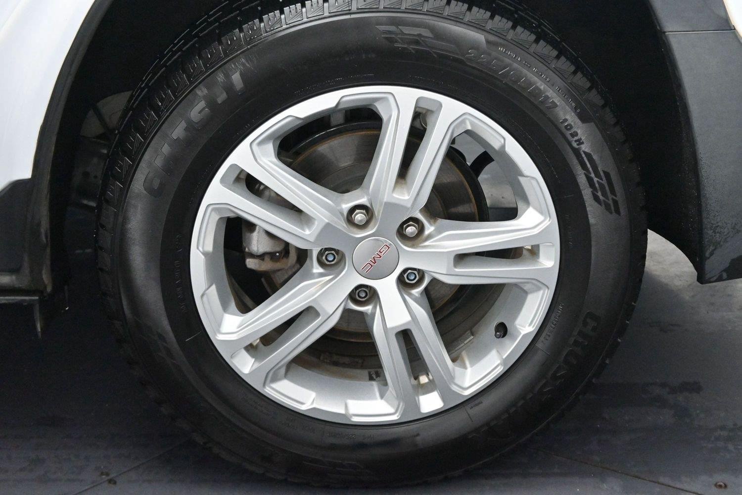 Used 2020 Summit White GMC SLE image 34
