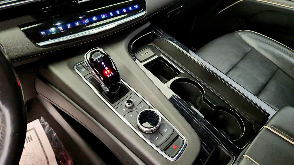 Used 2023 Black Raven Cadillac 4WD 4dr Sport w/ Touring Pkg, Super Cruise & Rear Entertainment image 16
