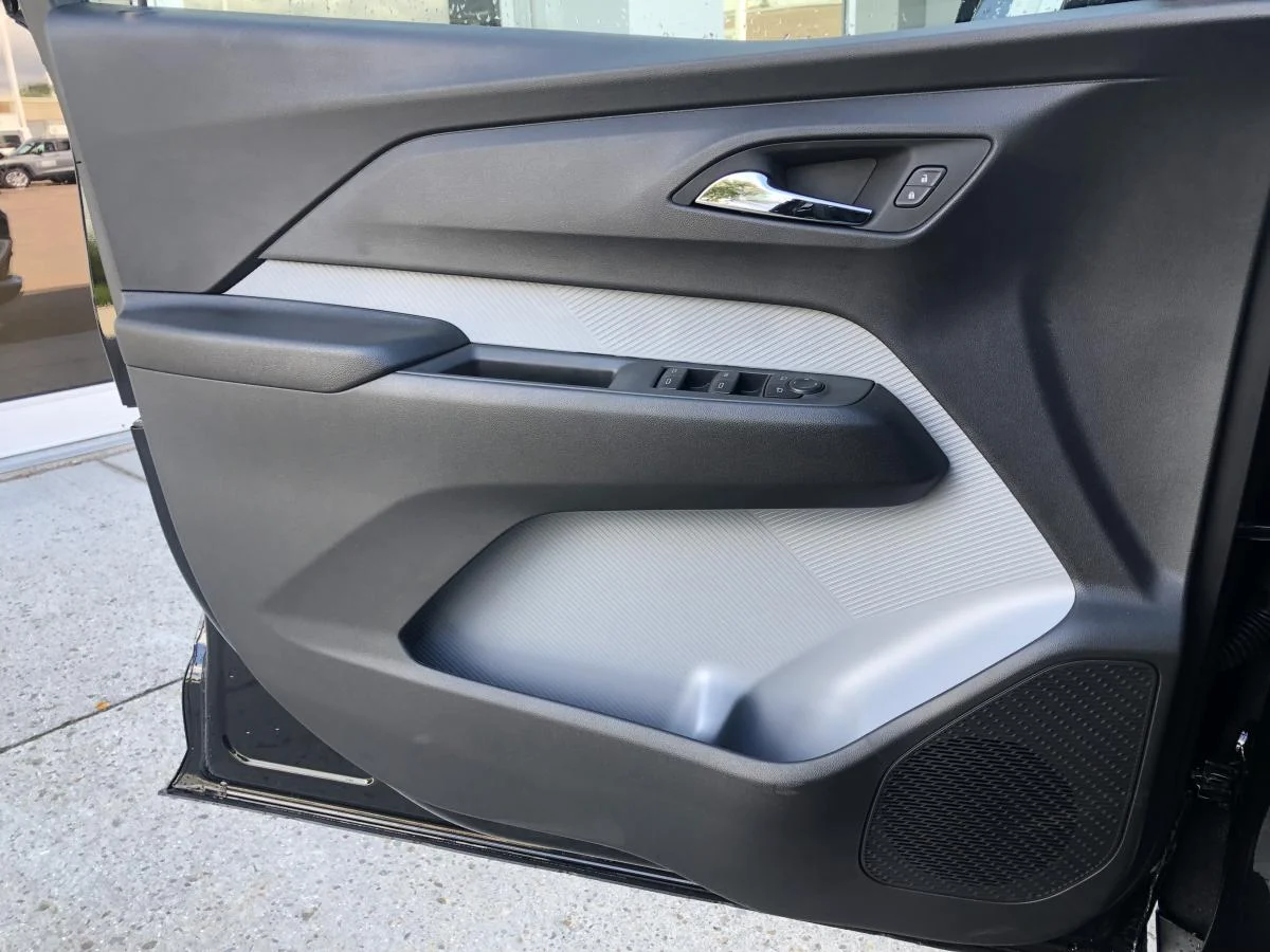 New 2027 Black Chevrolet Fwd 4dr Rs image 18