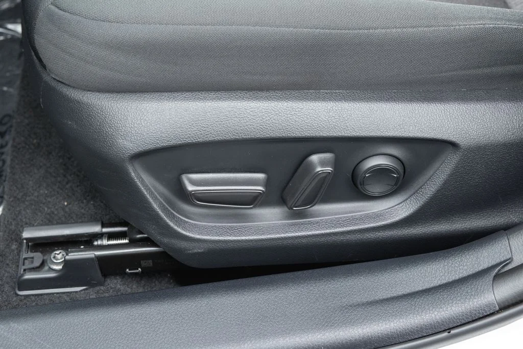 Certified Used 2022 Ice Edge Toyota LE image 12