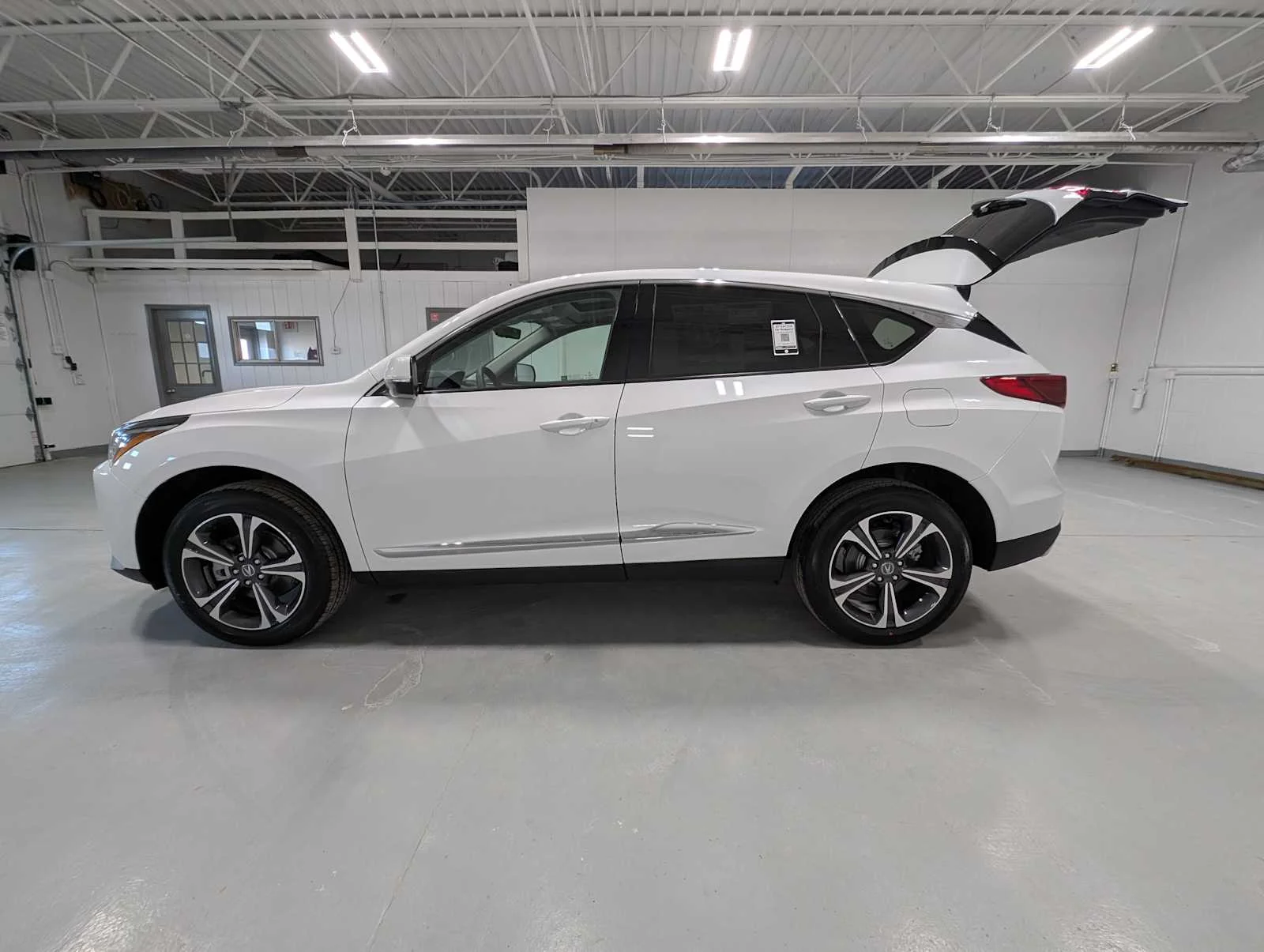 New 2026 Platinum White Pearl Acura w/Technology Package image 10