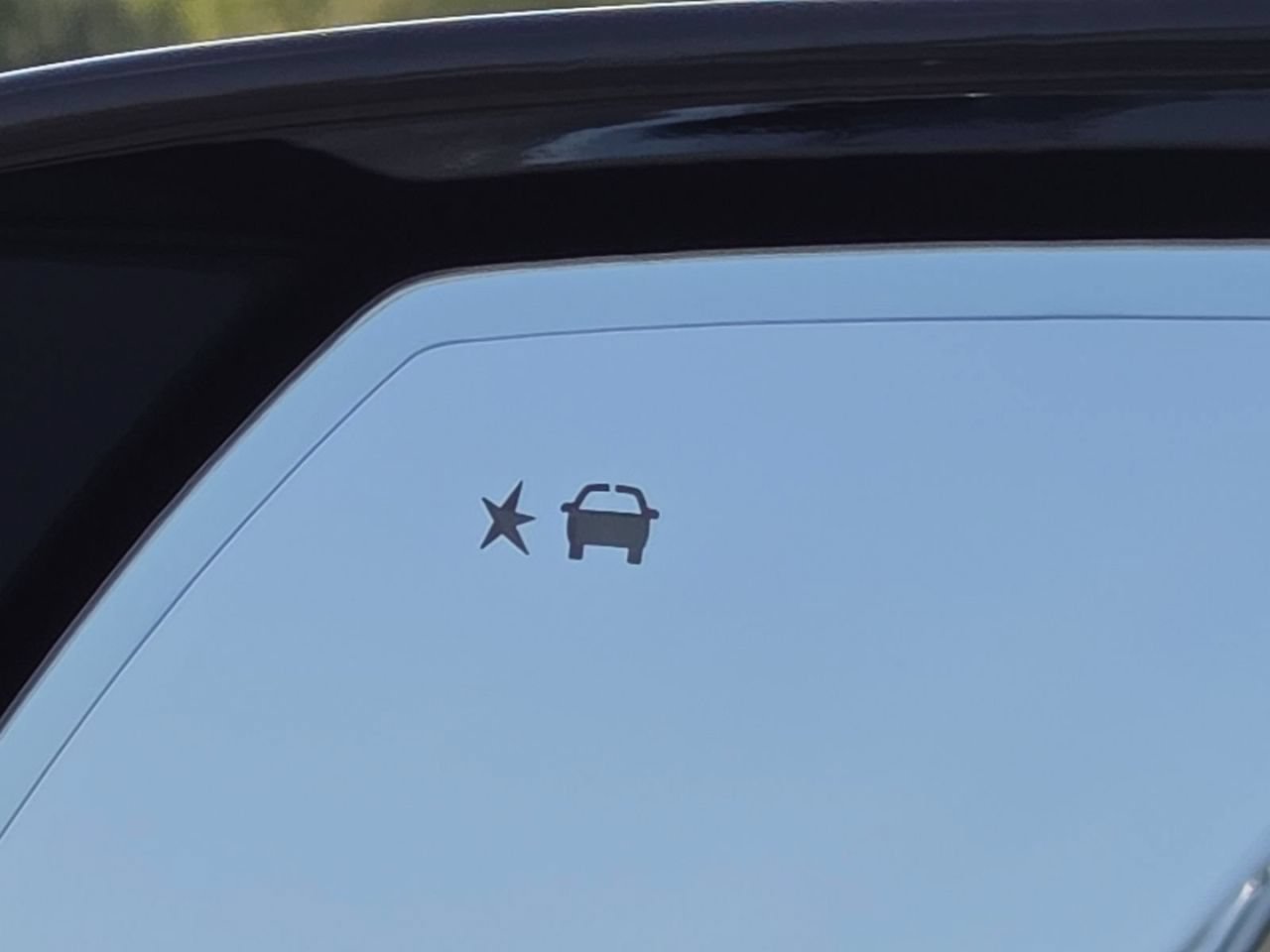2026 GMC Yukon XL Denali - Photo 14