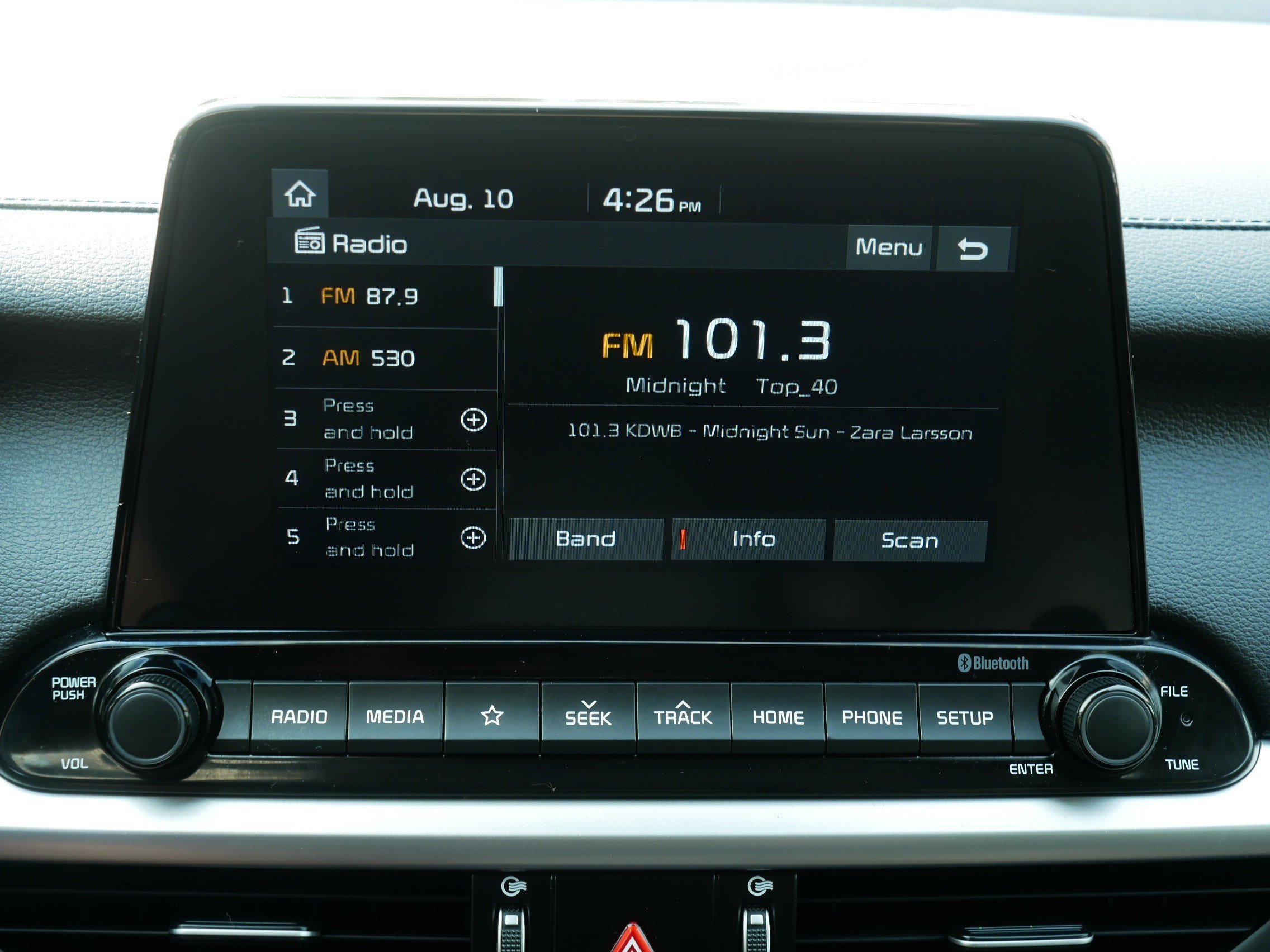 Used 2019 Clear White Kia LXS image 22