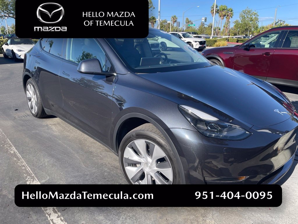 Used 2024  Tesla  image 1