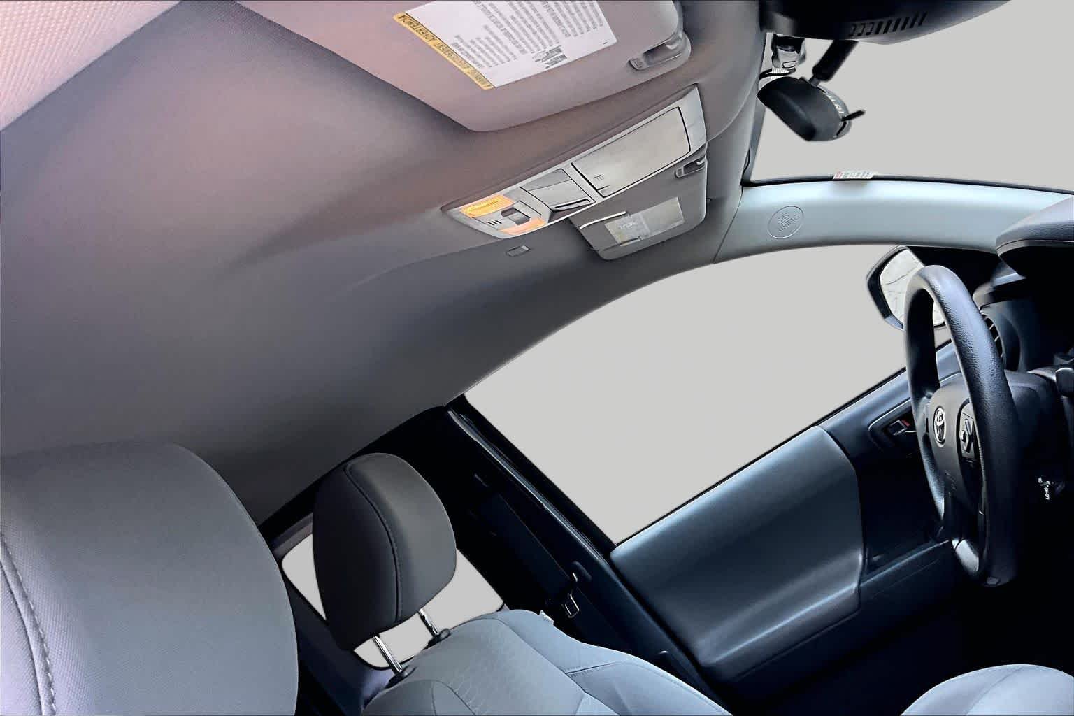 Used 2019 Midnight Black Metallic Toyota SR image 13