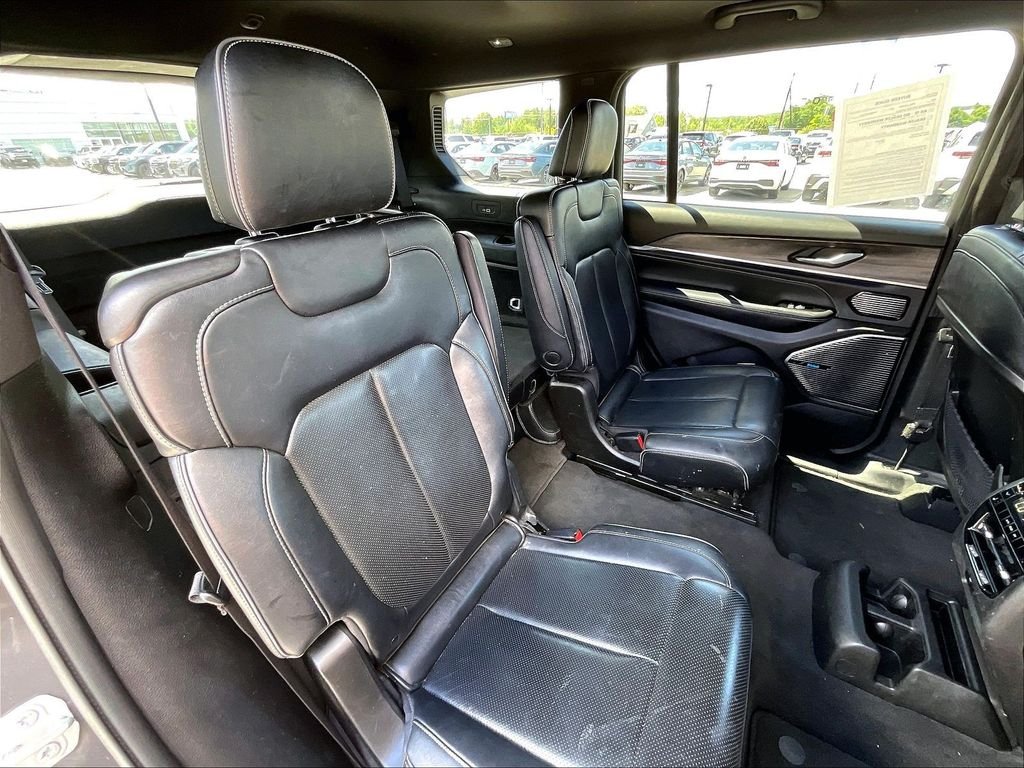 Used 2023 Baltic Gray Metallic Clearcoat Jeep Overland image 15