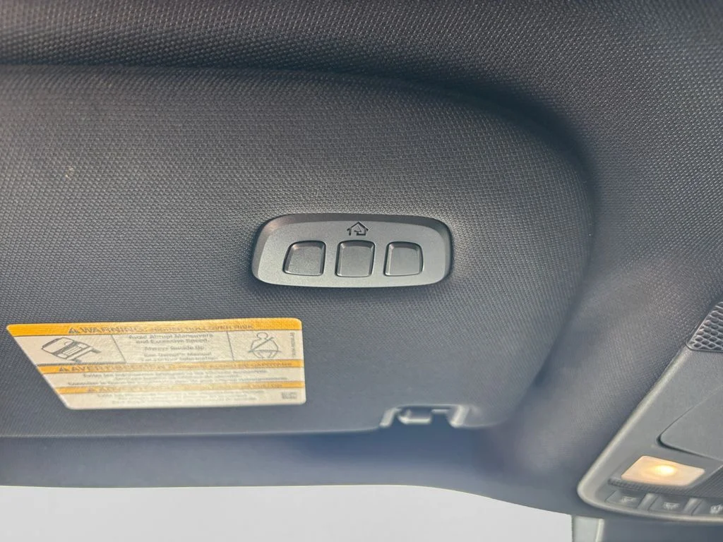 Used 2020 Black Ford XLT image 33