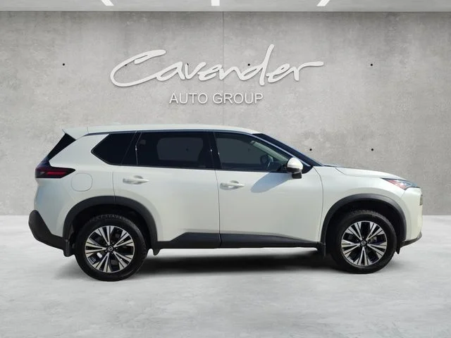 Used 2021 White Nissan SV image 17